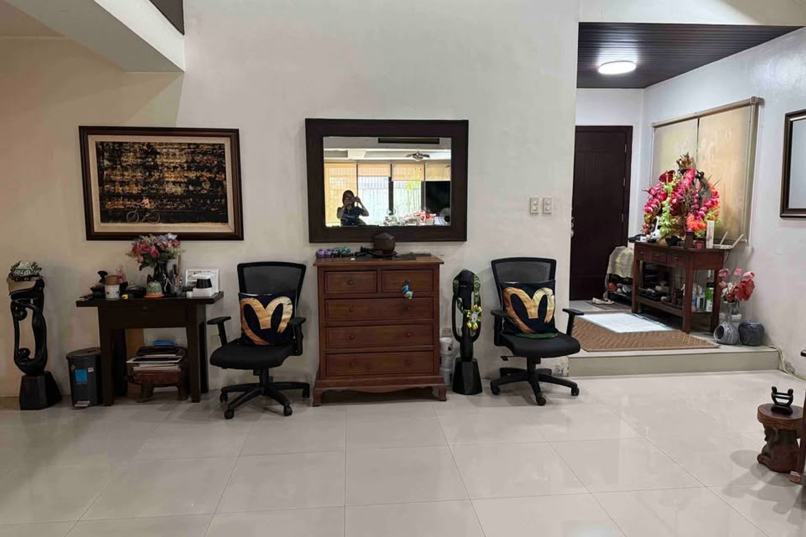 5 Bedroom House for Sale in Loyola Heights, Quezon City, Metro Manila – photo 6