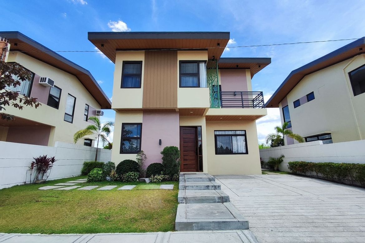 5 Bedroom House for Sale in Mabini, Lipa, Batangas