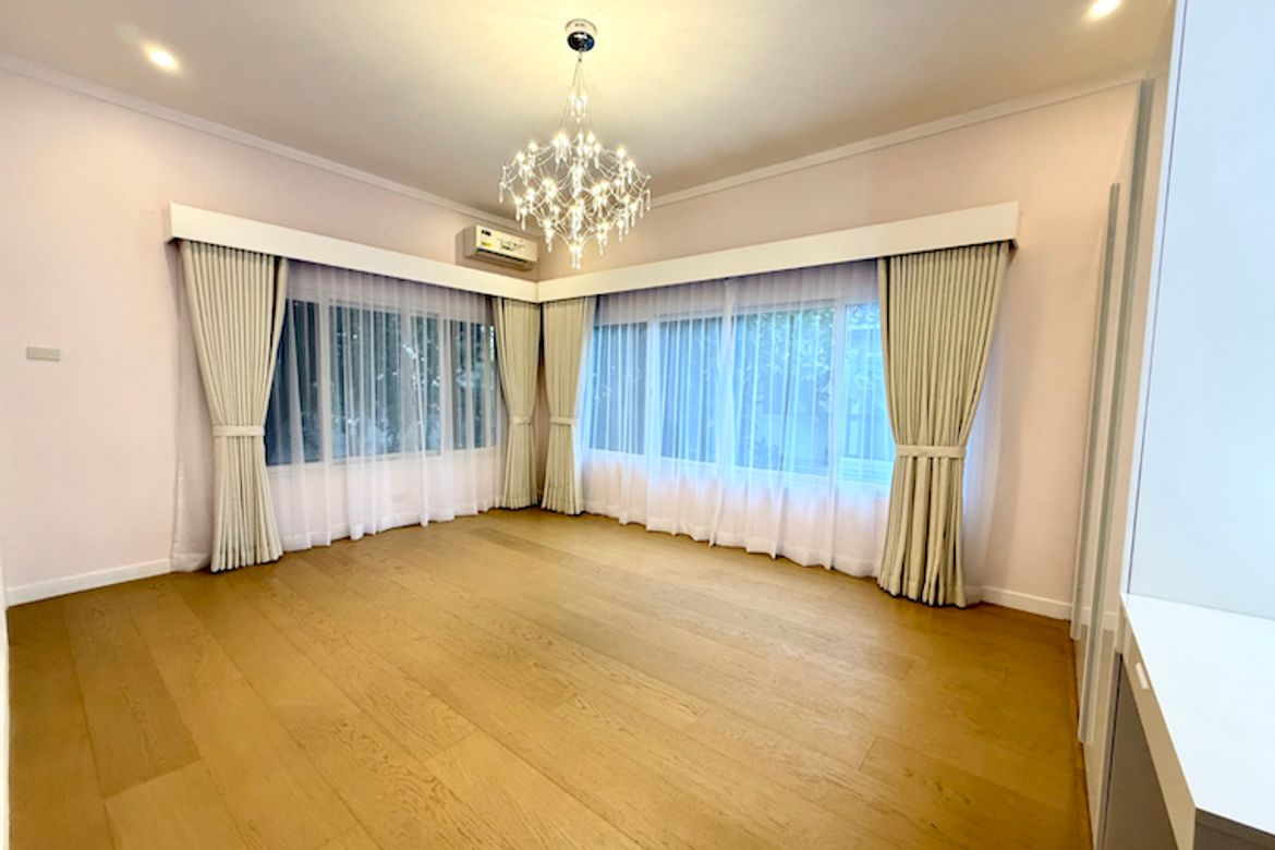 5 Bedroom House for Sale in Magallanes Village, Magallanes, Makati City near MRT-3 Magallanes – photo 14