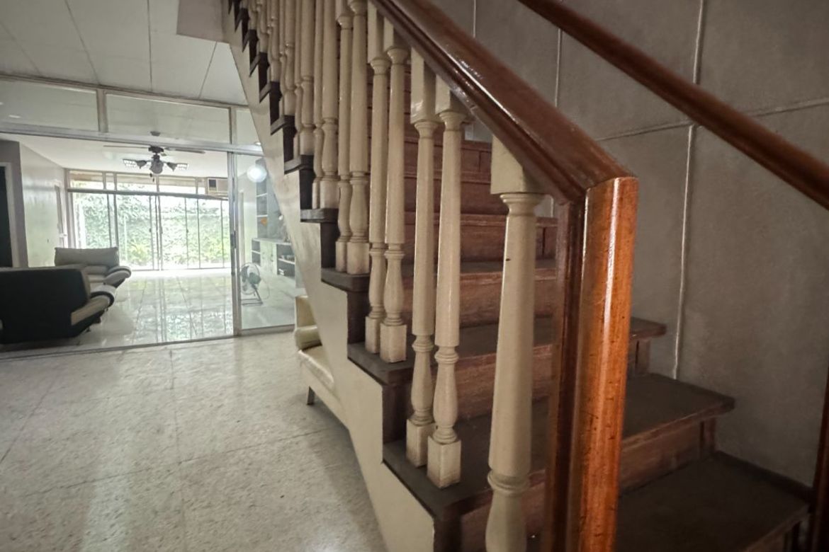 5 Bedroom House for Sale in Magallanes Village, Magallanes, Makati, Metro Manila near MRT-3 Magallanes – photo 6