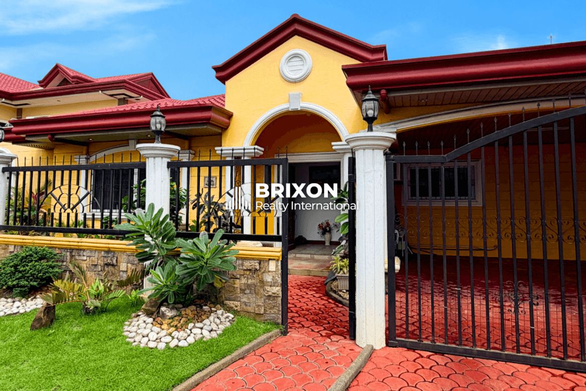 5 Bedroom House for Sale in Malabanias, Angeles, Pampanga