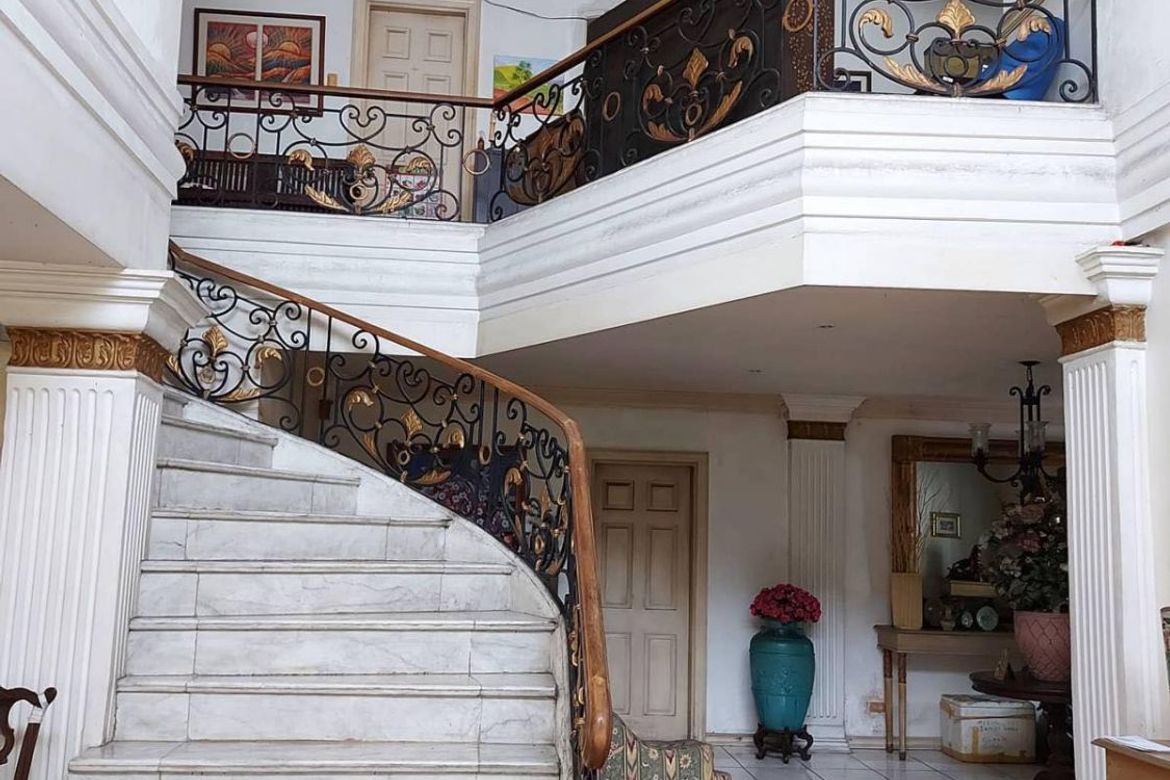 5 Bedroom House for Sale in Malanday, Marikina, Metro Manila