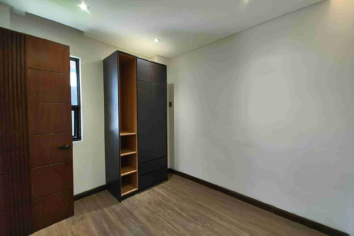 5 Bedroom House for Sale in Malinta, Valenzuela, Metro Manila – photo 4