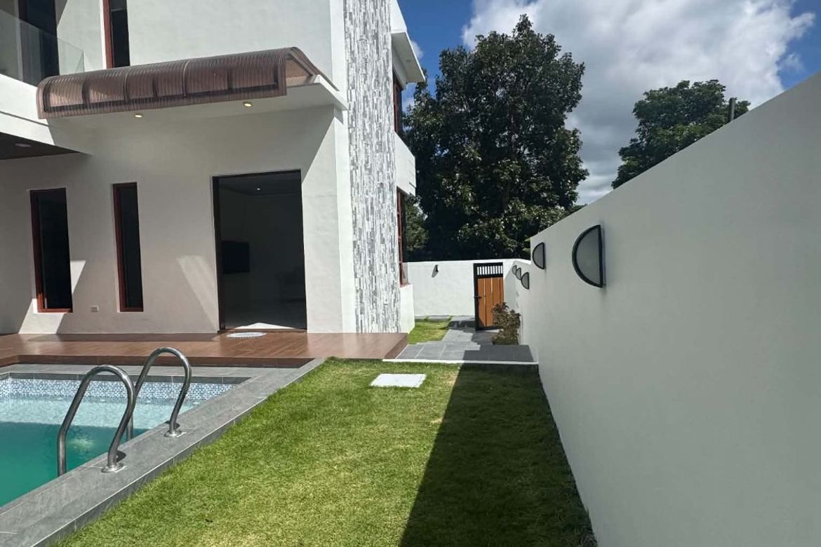 5 Bedroom House for Sale in Mangas I, Alfonso, Cavite – photo 3
