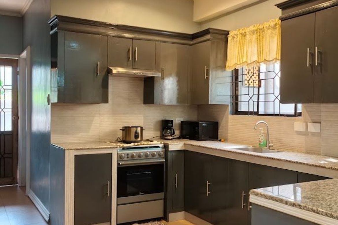 5 Bedroom House for Sale in Manville Royale, Pahanocoy, Bacolod, Negros Occidental – photo 6