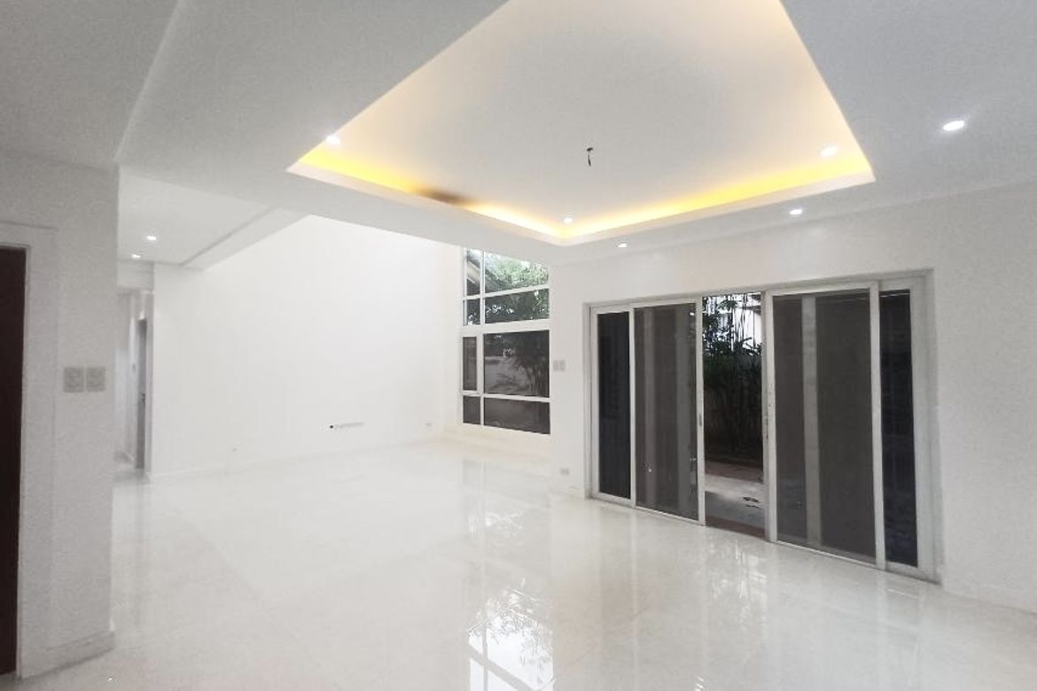 5 Bedroom House for Sale in Mariana, Quezon City, Metro Manila near LRT-2 Gilmore – photo 2