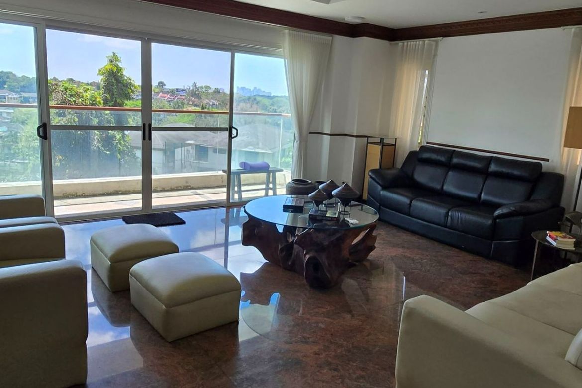 5 Bedroom House for Sale in Matandang Balara, Quezon City, Metro Manila