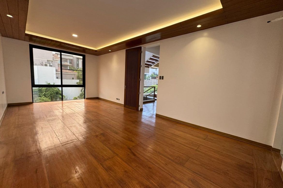 5 Bedroom House for Sale in McKinley Hill, Taguig, Metro Manila – photo 4