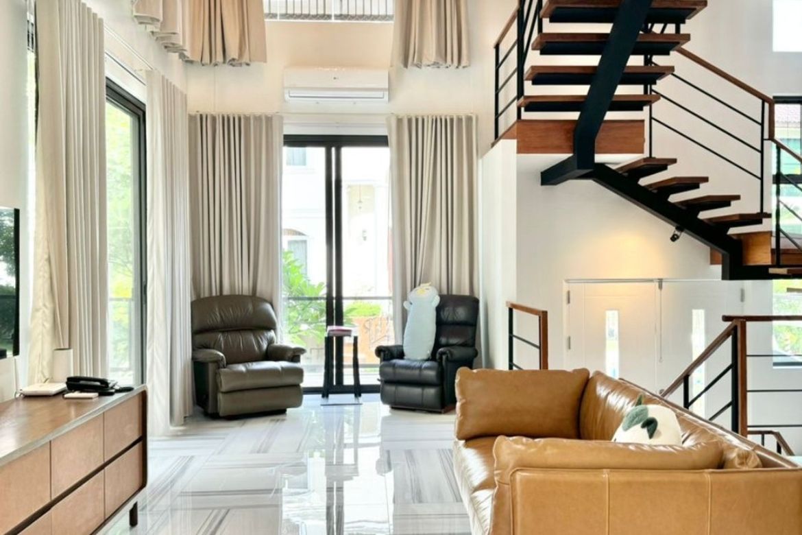 5 Bedroom House for Sale in McKinley Hill, Taguig, Metro Manila