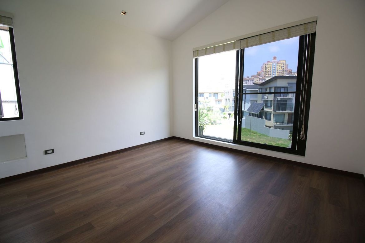 5 Bedroom House for Sale in McKinley Hill, Taguig, Metro Manila