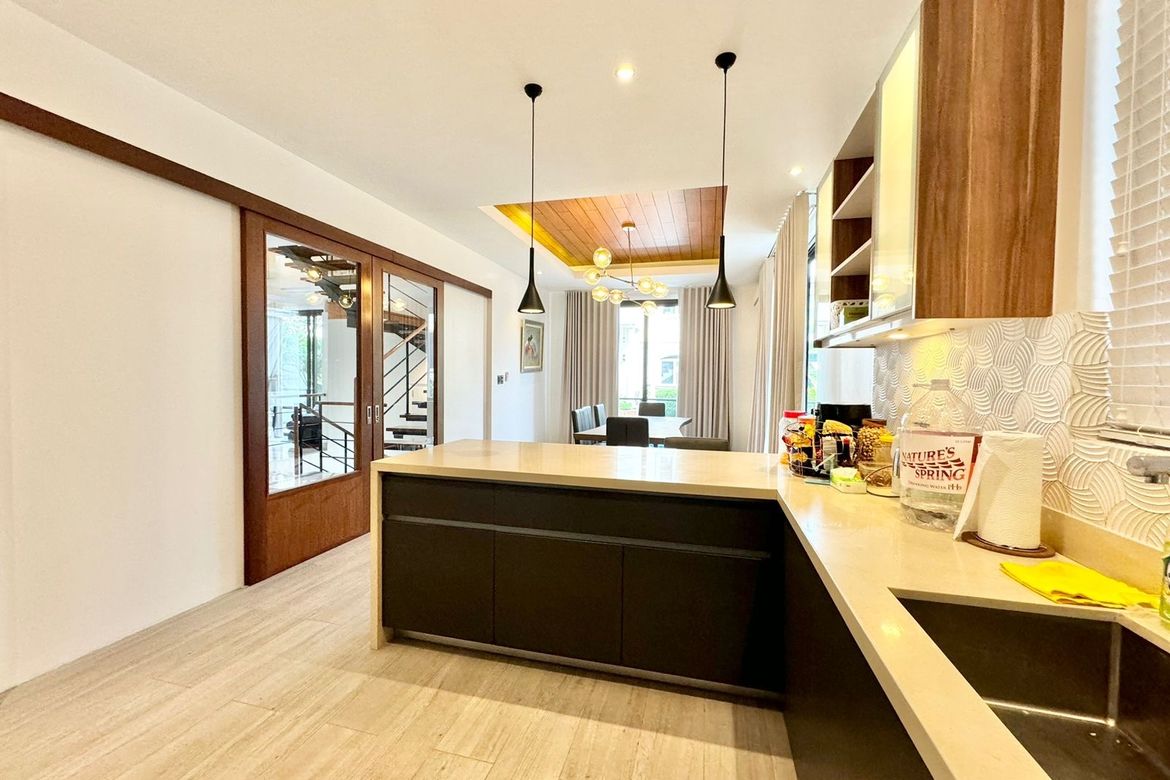 5 Bedroom House for Sale in McKinley Hill Village, McKinley Hill, Taguig, Metro Manila – photo 4