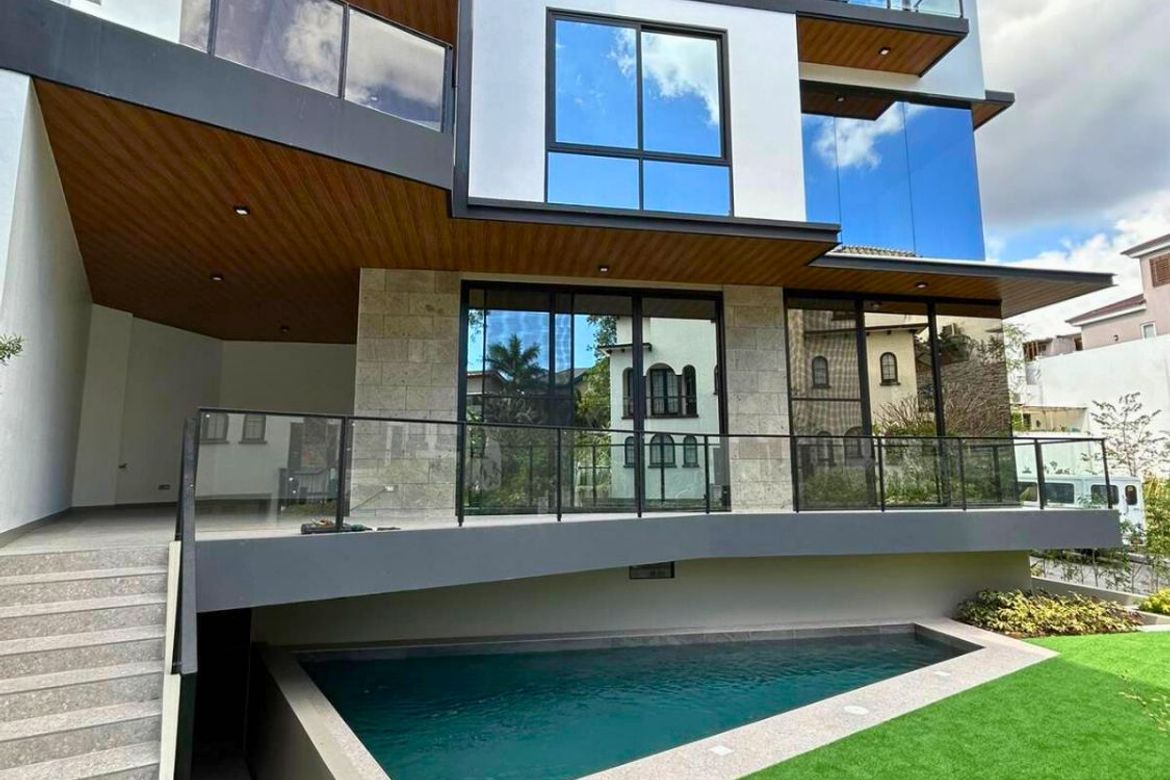 5 Bedroom House for Sale in McKinley Hill Village, McKinley Hill, Taguig, Metro Manila – photo 2