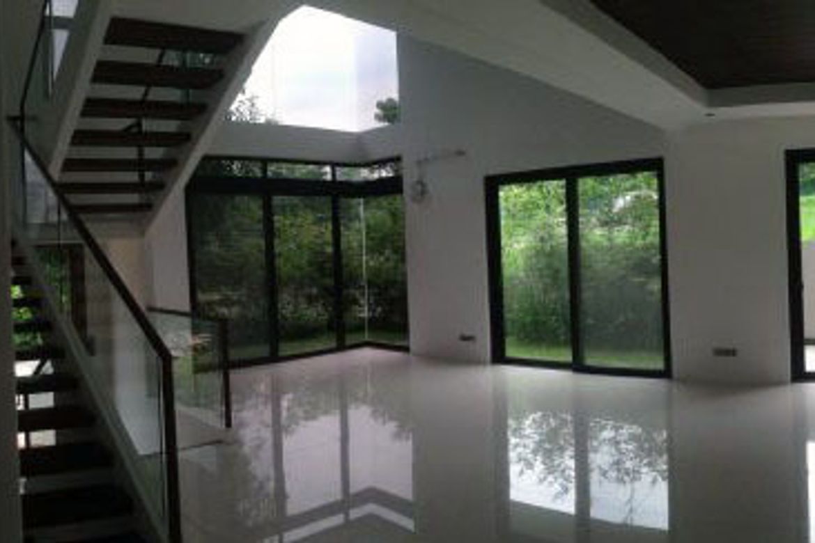 5 Bedroom House for Sale in McKinley Hill Village, McKinley Hill, Taguig, Metro Manila – photo 3