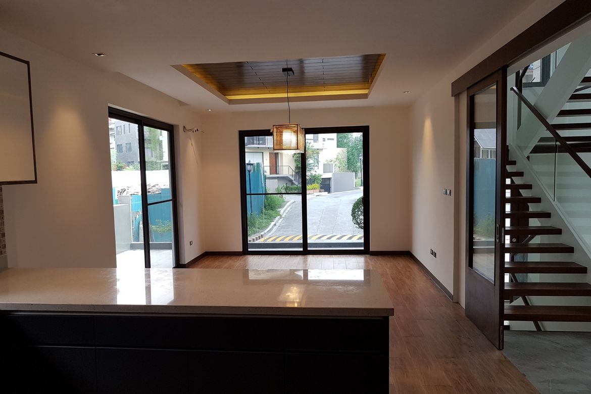 5 Bedroom House for Sale in McKinley Hill Village, McKinley Hill, Taguig, Metro Manila – photo 3