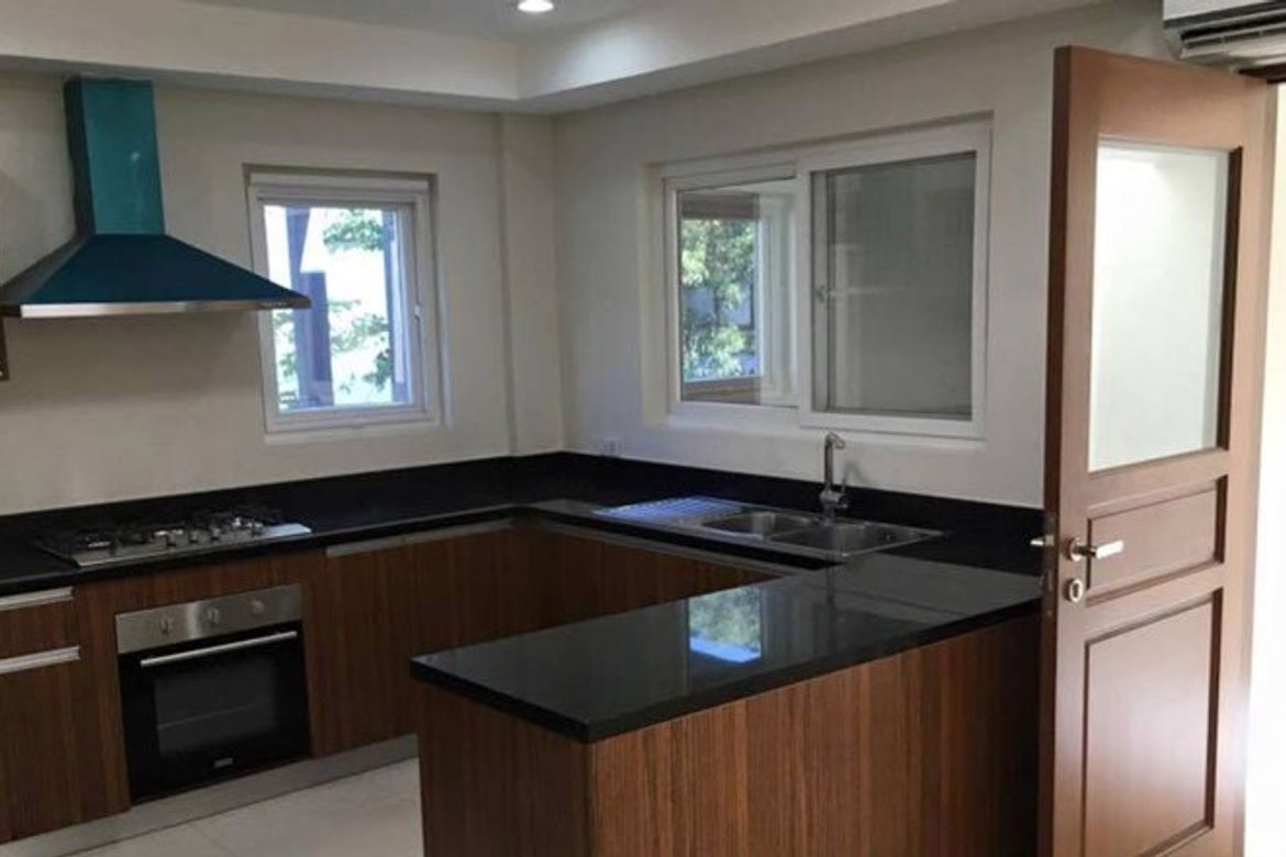 5 Bedroom House for Sale in McKinley Hill Village, McKinley Hill, Taguig, Metro Manila – photo 3