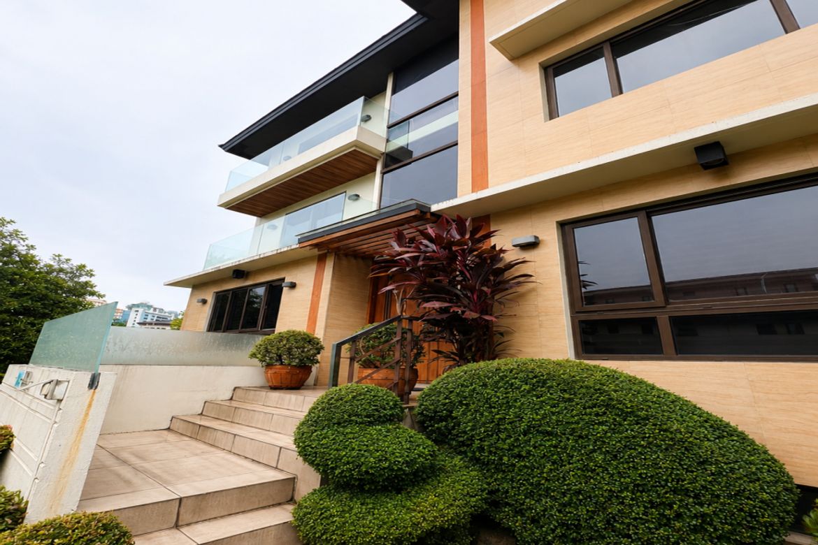 5 Bedroom House for Sale in McKinley Hill Village, McKinley Hill, Taguig, Metro Manila – photo 2
