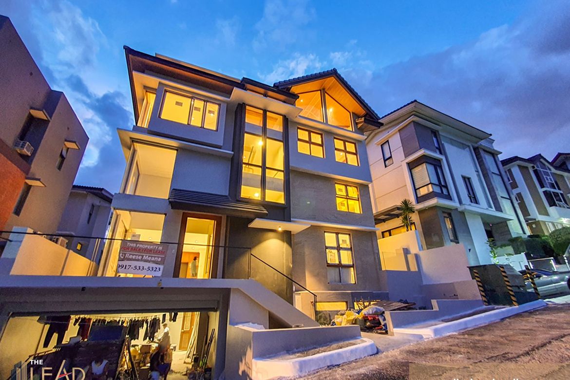 5 Bedroom House for Sale in McKinley Hill Village, McKinley Hill, Taguig, Metro Manila