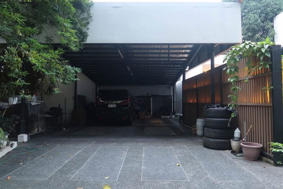 5 Bedroom House for Sale in Merville, Parañaque, Metro Manila – photo 6