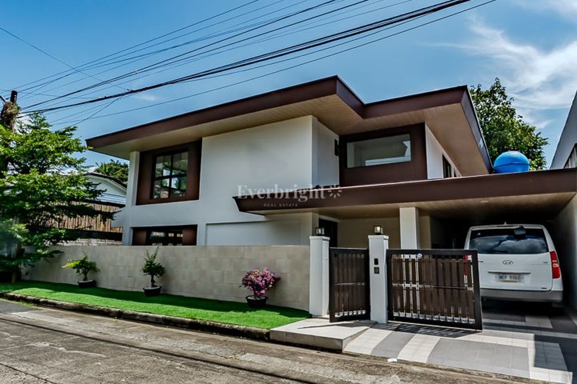 5 Bedroom House for Sale in Merville, Parañaque, Metro Manila – photo 6