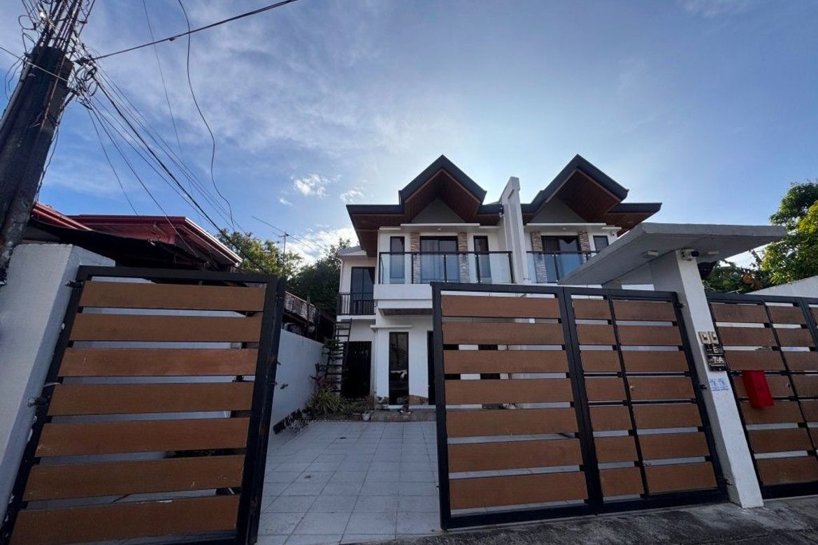 5 Bedroom House for Sale in Molino II, Bacoor, Cavite