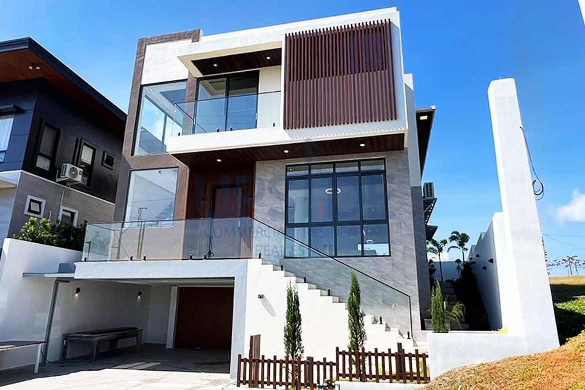 5 Bedroom House for Sale in Mondia NUVALI, Canlubang, Calamba, Laguna