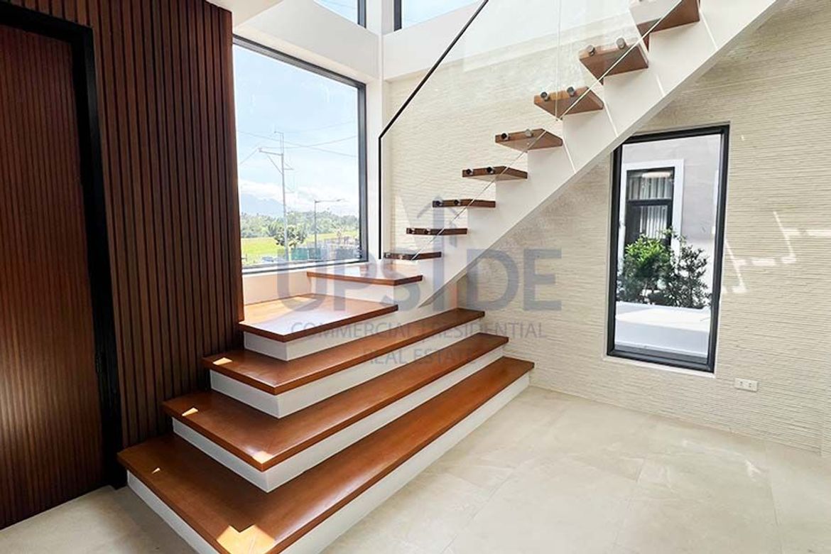 5 Bedroom House for Sale in Mondia NUVALI, Canlubang, Calamba, Laguna – photo 3
