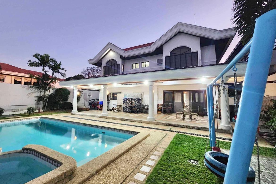 5 Bedroom House for Sale in Moonwalk, Parañaque, Metro Manila – photo 2