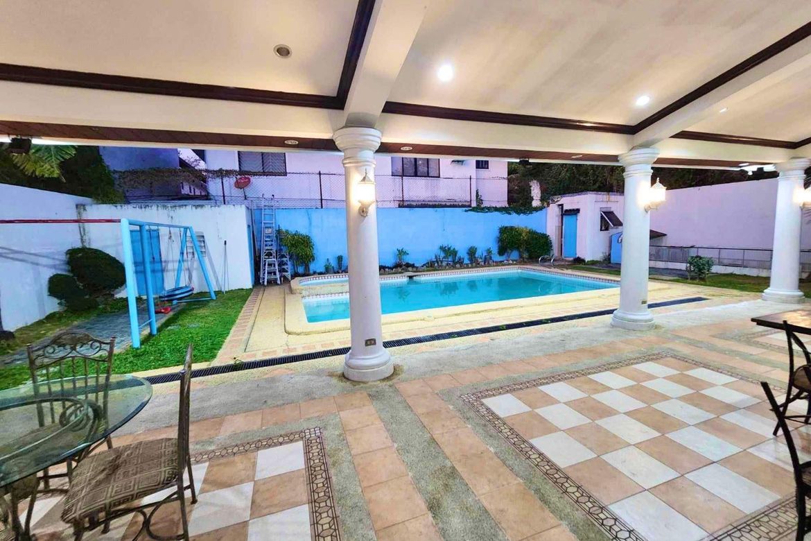 5 Bedroom House for Sale in Moonwalk, Parañaque, Metro Manila – photo 3