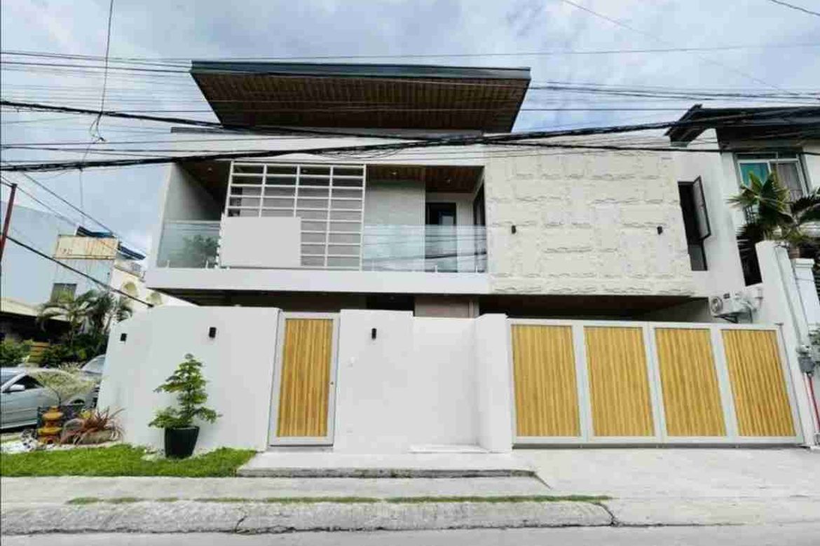 5 Bedroom House for Sale in Napindan, Taguig, Metro Manila