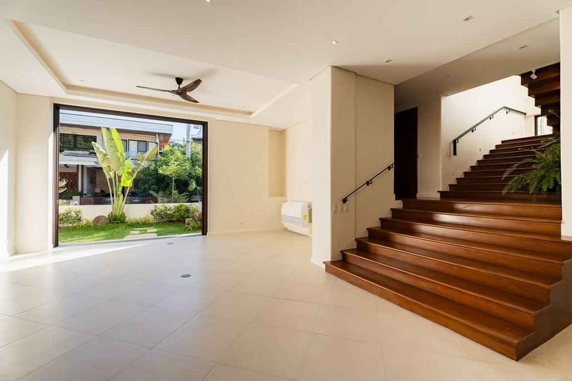 5 Bedroom House for Sale in New Alabang Village, Muntinlupa, Metro Manila – photo 8