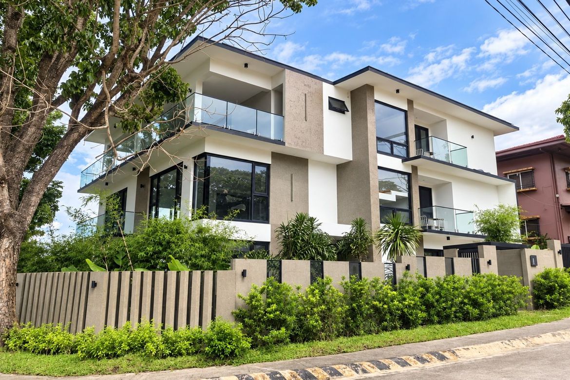 5 Bedroom House for Sale in New Alabang Village, Muntinlupa, Metro Manila