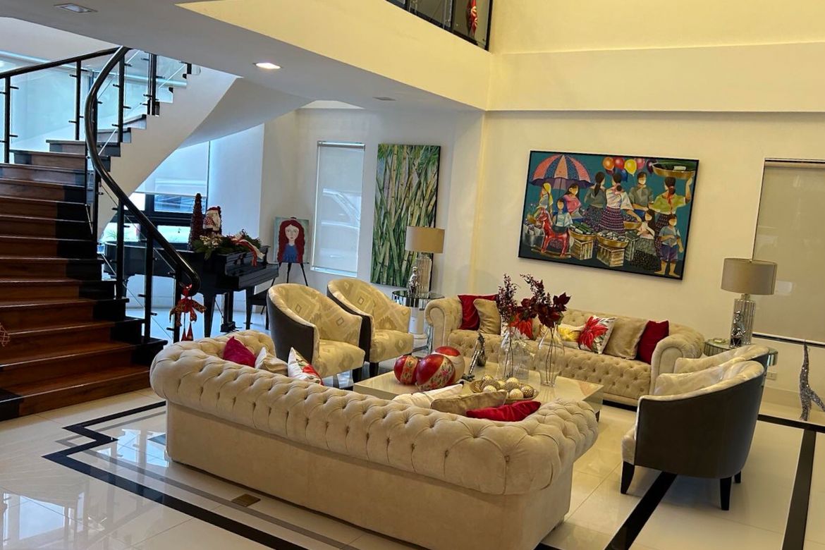 5 Bedroom House for Sale in New Alabang Village, Muntinlupa, Metro Manila