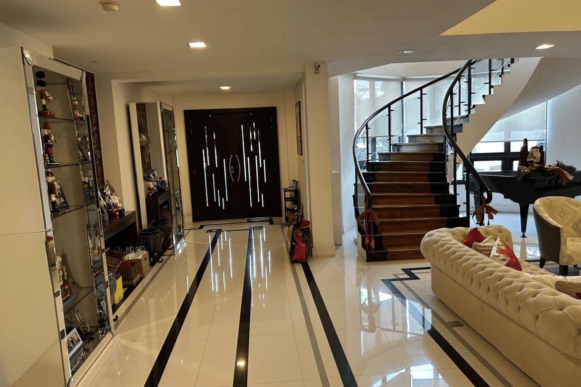 5 Bedroom House for Sale in New Alabang Village, Muntinlupa, Metro Manila – photo 3