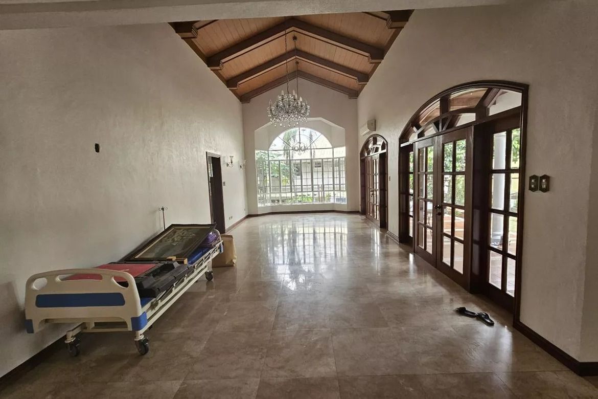 5 Bedroom House for Sale in New Alabang Village, Muntinlupa, Metro Manila – photo 7