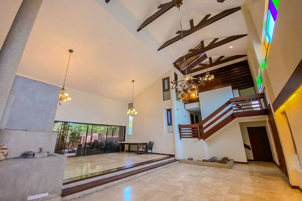 5 Bedroom House for Sale in New Alabang Village, Muntinlupa, Metro Manila – photo 3