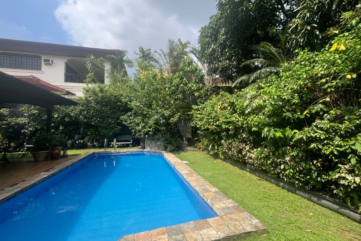 5 Bedroom House for Sale in New Alabang Village, Muntinlupa, Metro Manila