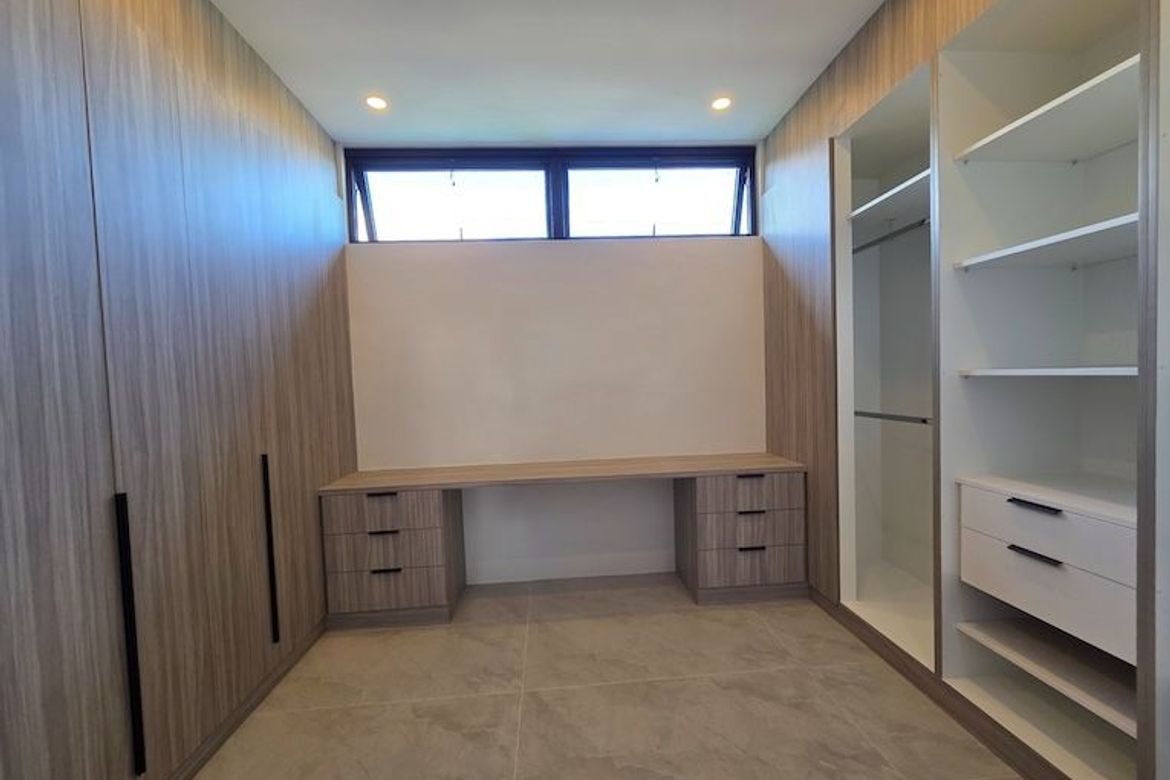 5 Bedroom House for Sale in New Alabang Village, Muntinlupa, Metro Manila – photo 7