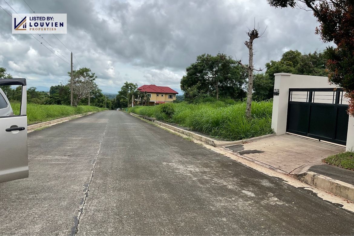 5 Bedroom House for Sale in Niyugan, Laurel, Batangas – photo 8