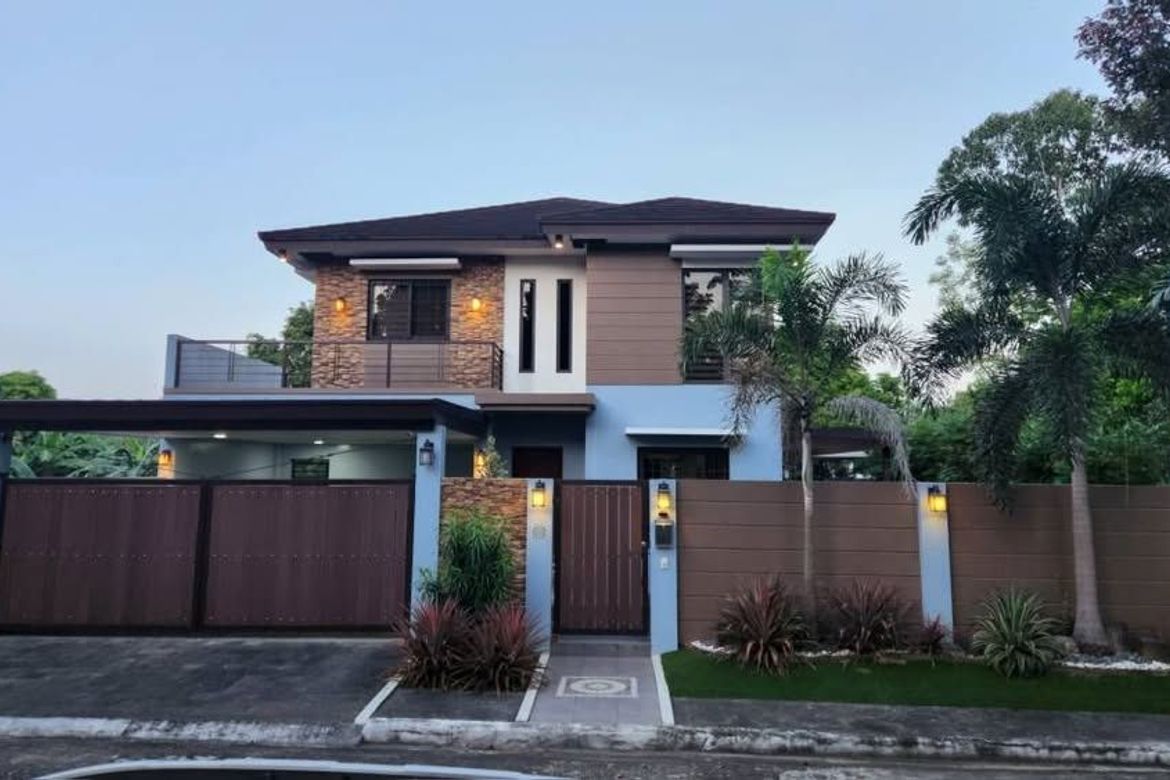 5 Bedroom House for Sale in North Fairview, Quezon City, Metro Manila