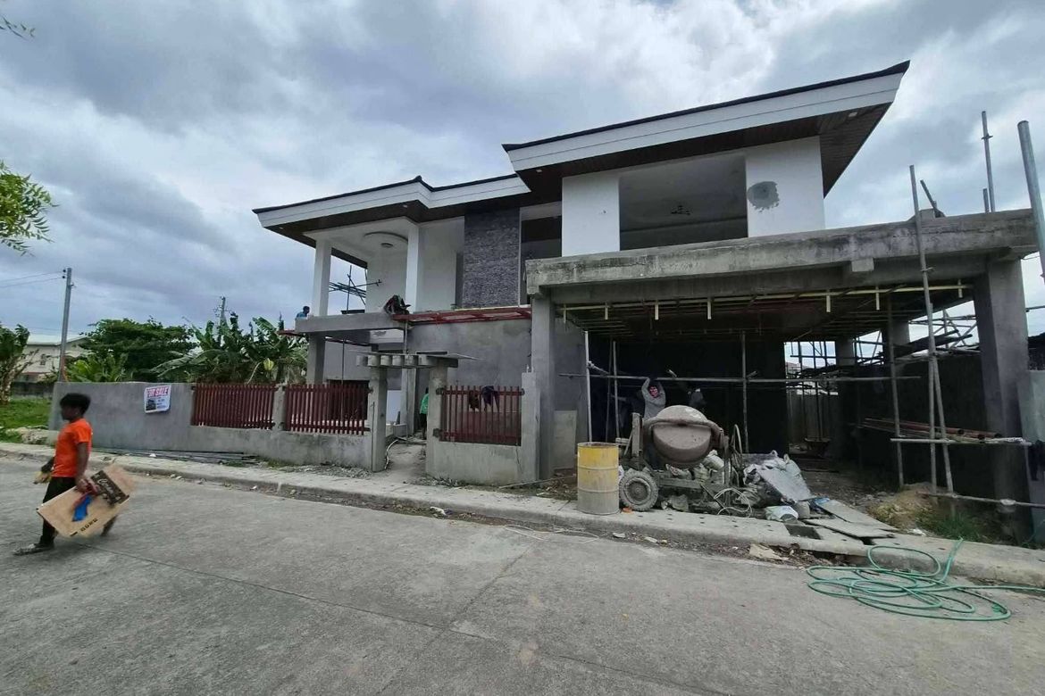 5 Bedroom House for Sale in Pacific Grand Villas, Agus, Lapu-Lapu, Cebu