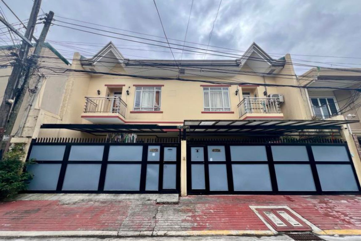 5 Bedroom House for Sale in Palanan, Makati City