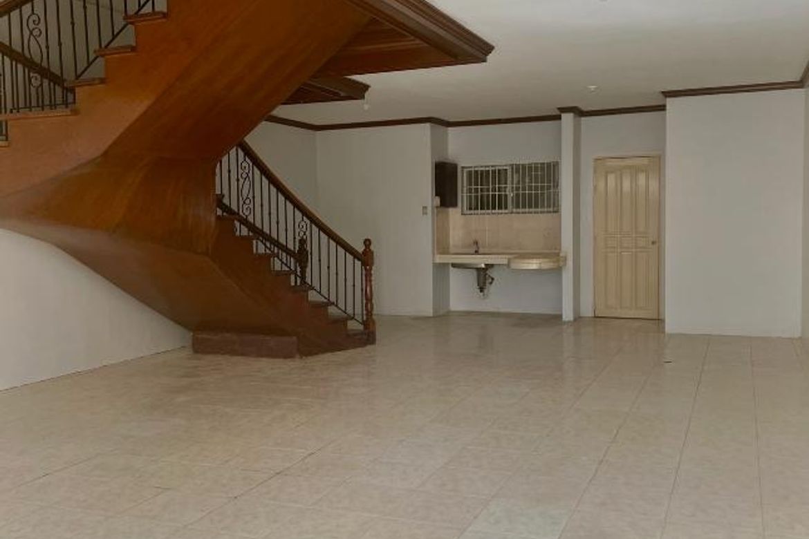 5 Bedroom House for Sale in Palanan, Makati City – photo 6