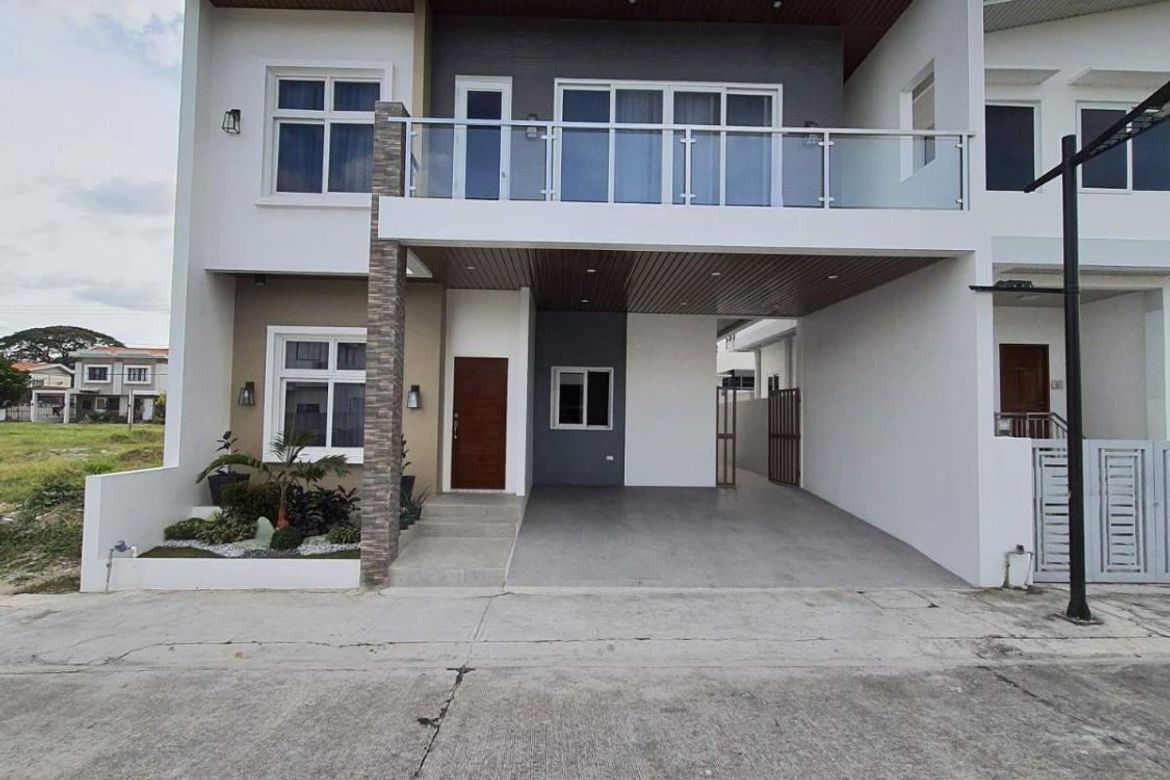 5 Bedroom House for Sale in Pampang, Angeles, Pampanga