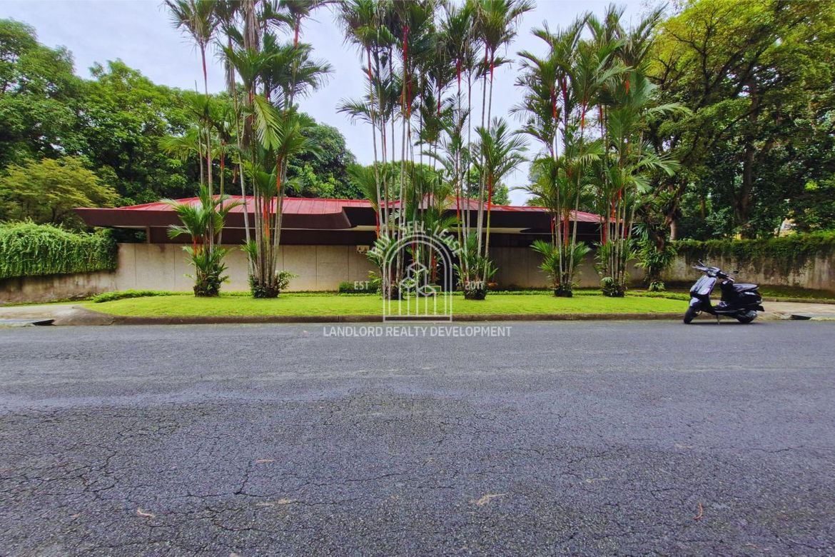 5 Bedroom House for Sale in Pansol, Quezon City, Metro Manila