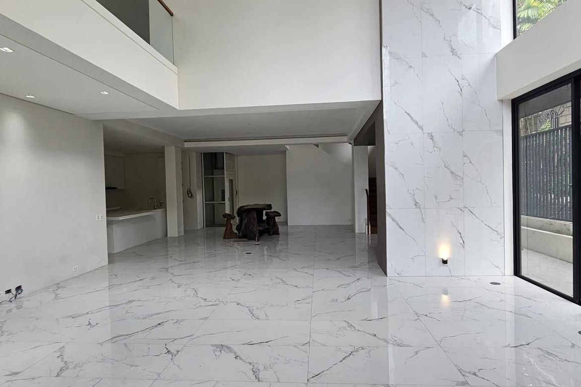 5 Bedroom House for Sale in Pansol, Quezon City, Metro Manila – photo 2