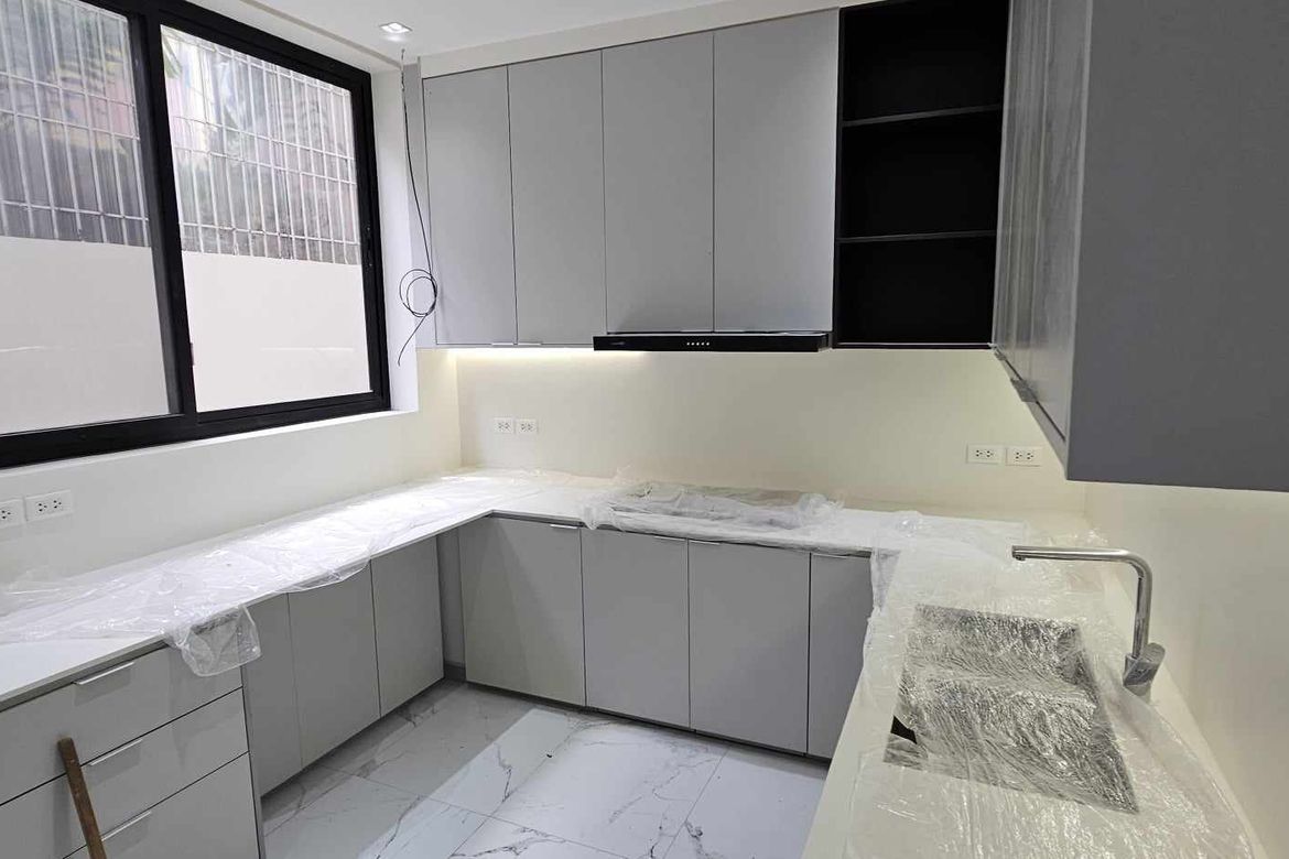 5 Bedroom House for Sale in Pansol, Quezon City, Metro Manila – photo 8