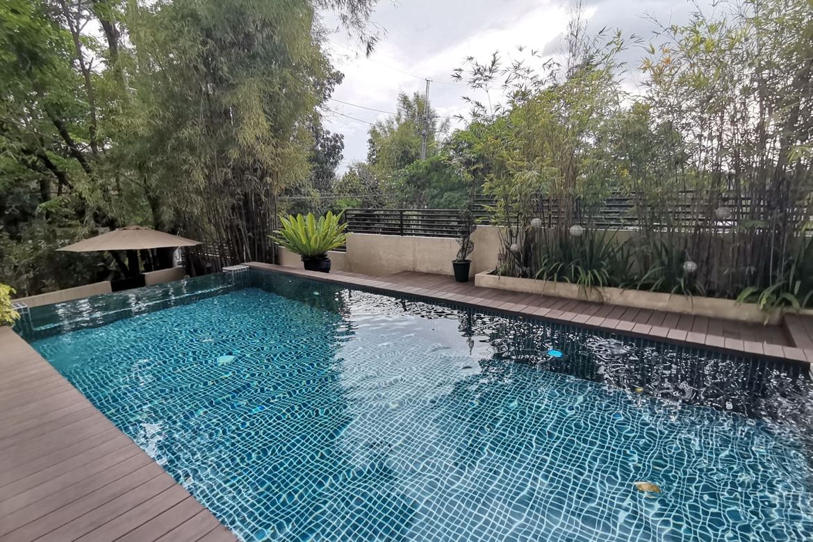 5 Bedroom House for Sale in Pansol, Quezon City, Metro Manila