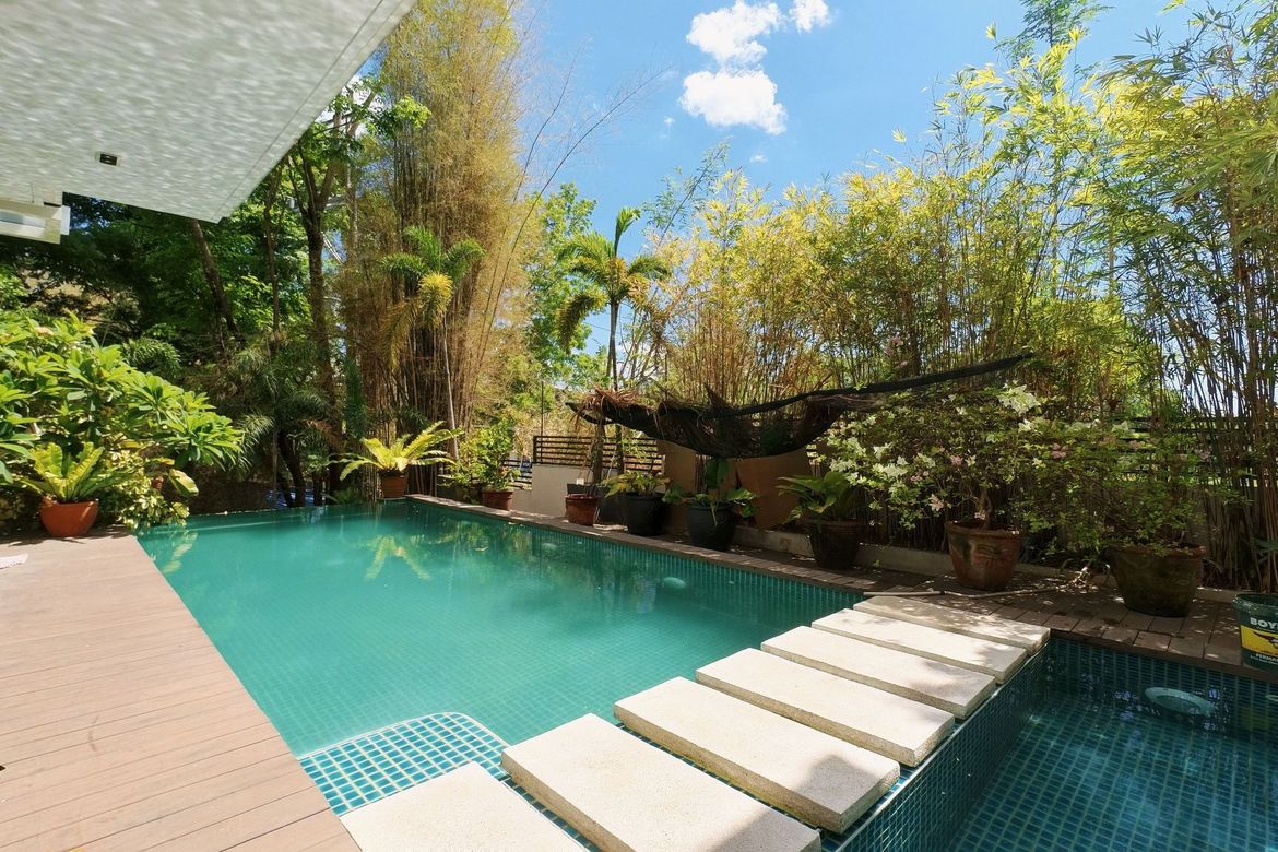 5 Bedroom House for Sale in Pansol, Quezon City, Metro Manila