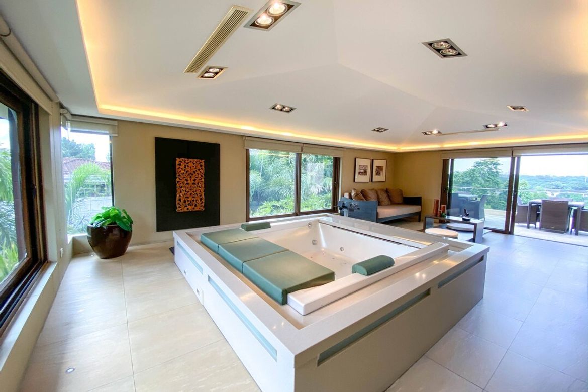 5 Bedroom House for Sale in Pansol, Quezon City, Metro Manila – photo 6