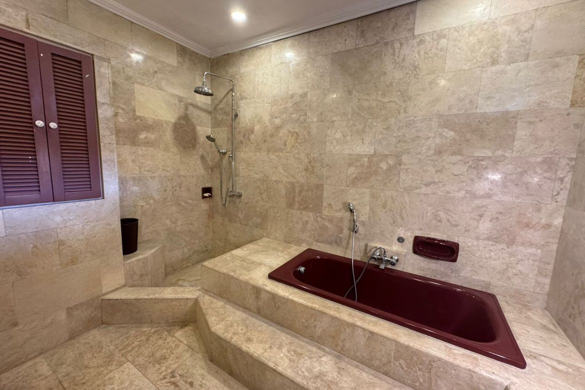 5 Bedroom House for Sale in Pansol, Quezon City, Metro Manila – photo 3